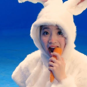 Meet your Posher, Alba